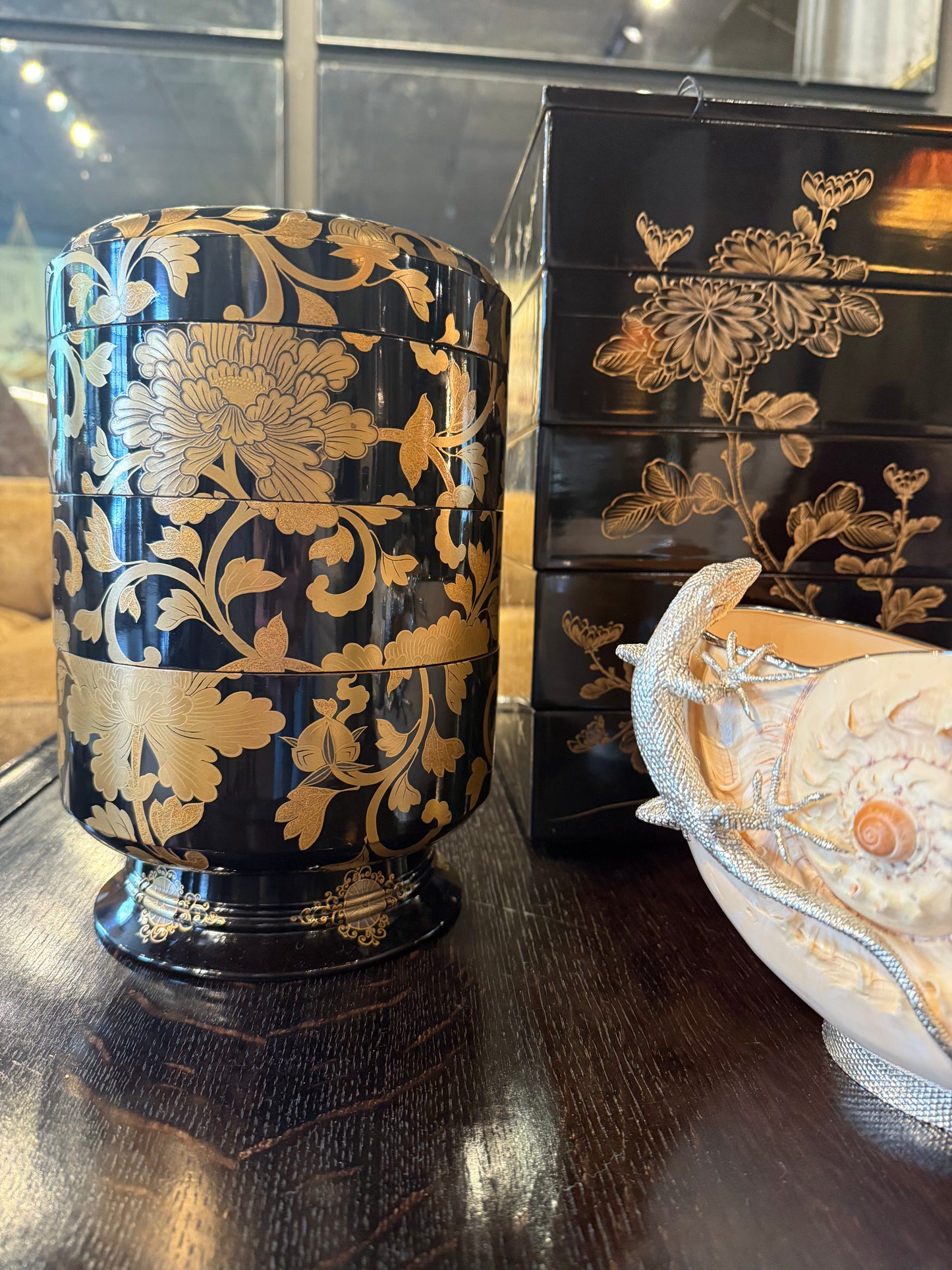 Asian Lacquered Bento Box - Round