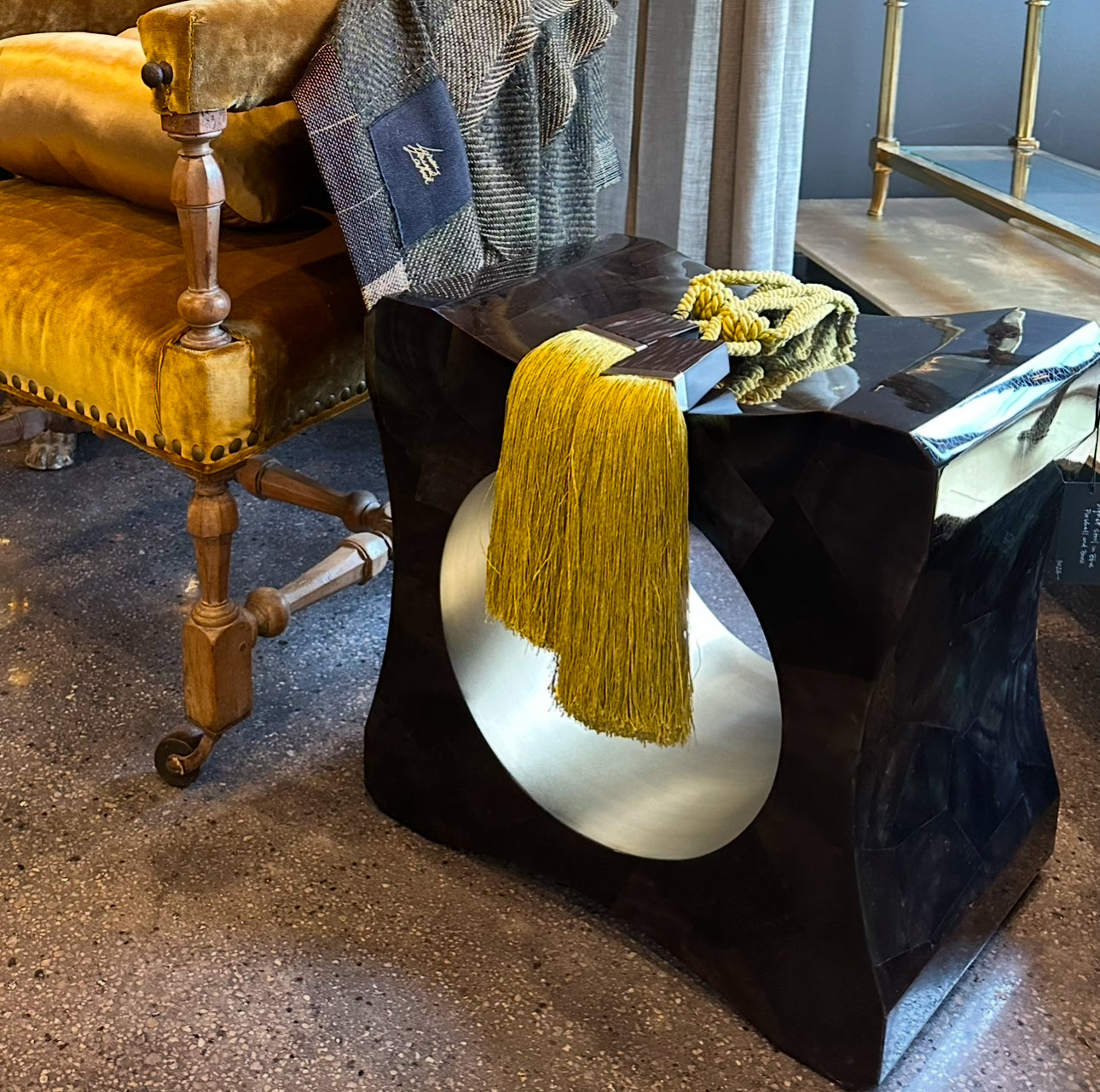 Signet Stool