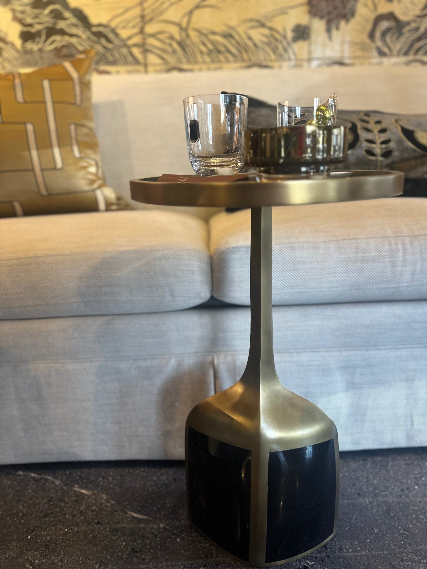 Kifu Large Pedestal Side Table